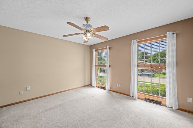2804 W 44th Street, Davenport, IA 52806
