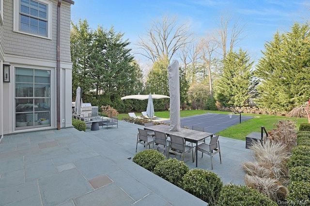 19 Overlook Road, Scarsdale, NY 10583