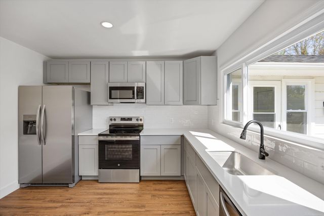 7553 Nichols Street, Utica, MI 48317