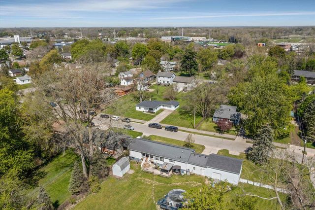 7553 Nichols Street, Utica, MI 48317