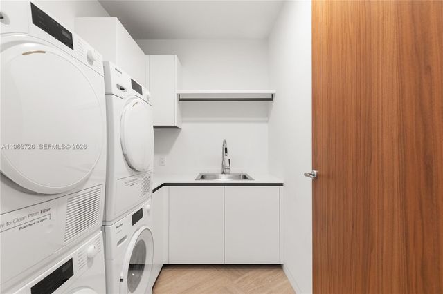 5 Grove Isle Dr M303, Miami, FL 33133