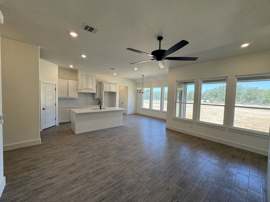 1098 Colt Road, Springtown, TX 76082 — photo 4