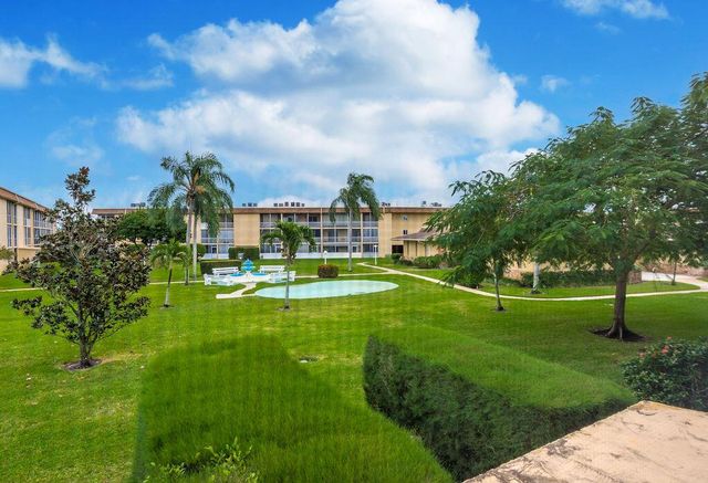 500 Village Green Circle W 205, Palm Springs, FL 33461