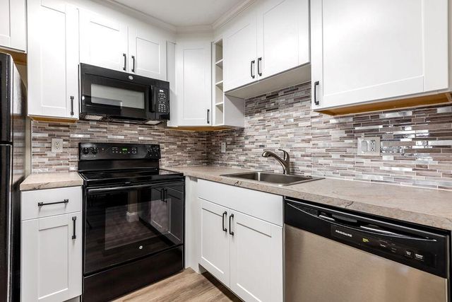 500 Village Green Circle W 205, Palm Springs, FL 33461