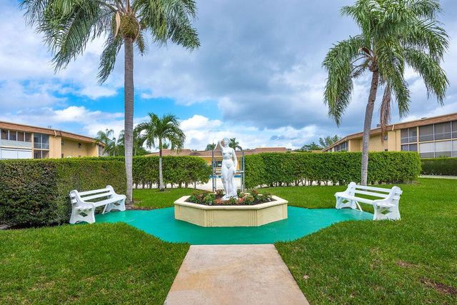 500 Village Green Circle W 205, Palm Springs, FL 33461