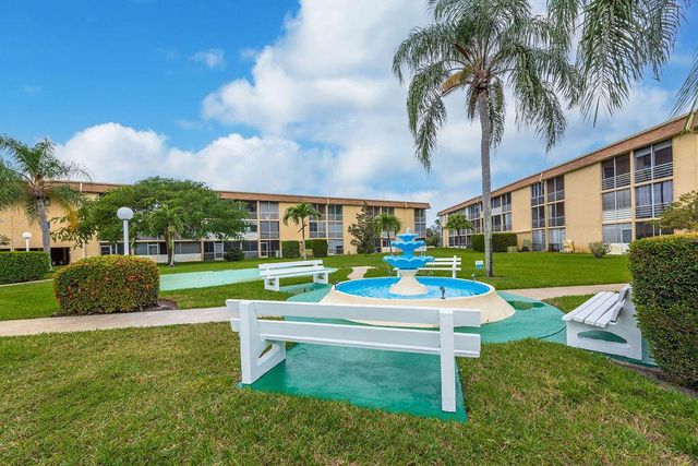 500 Village Green Circle W 205, Palm Springs, FL 33461