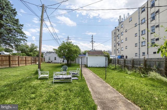 107-109 E. MAIN STREET, Hummelstown, PA 17036