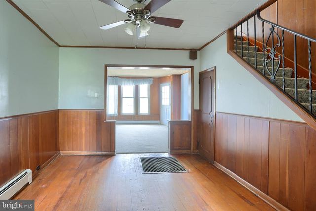 107-109 E. MAIN STREET, Hummelstown, PA 17036