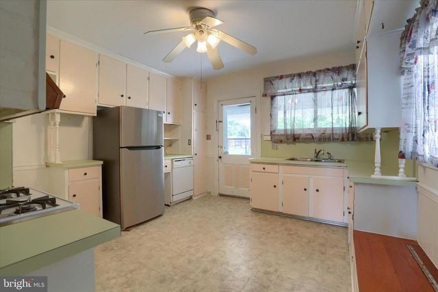 107-109 E. MAIN STREET, Hummelstown, PA 17036