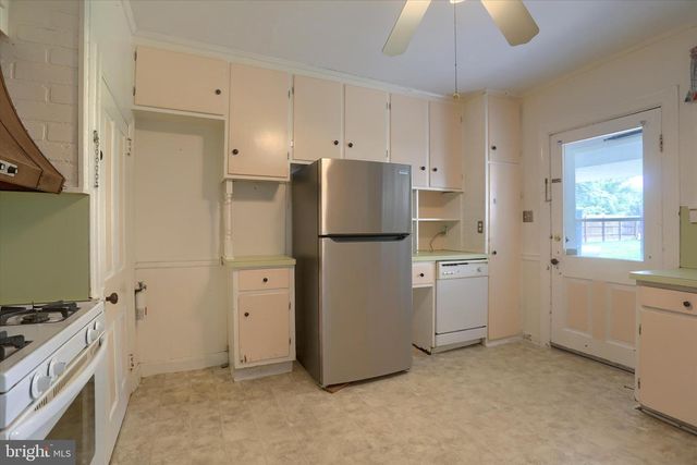 107-109 E. MAIN STREET, Hummelstown, PA 17036