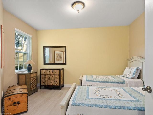 1277 Rialto WAY # 102, Naples, FL 34114