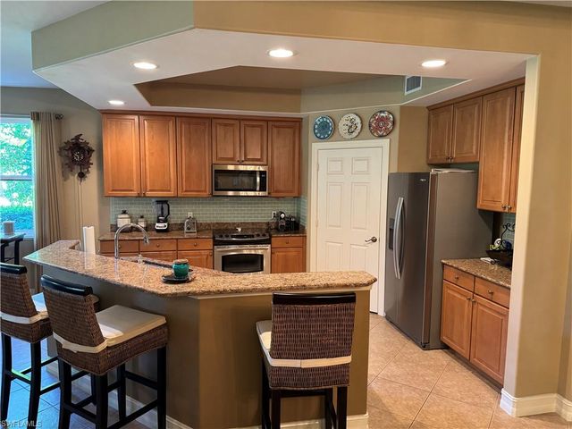 1277 Rialto WAY # 102, Naples, FL 34114