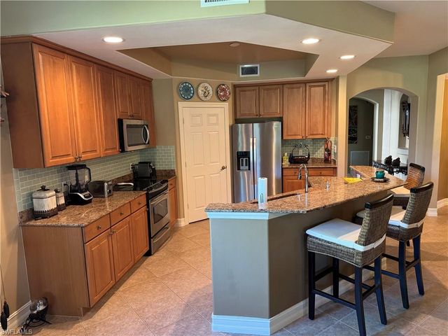 1277 Rialto WAY # 102, Naples, FL 34114