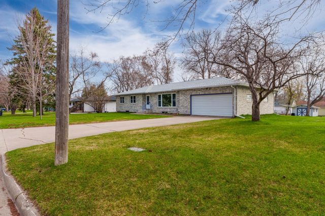 714 10th Street, Hawley, MN 56549