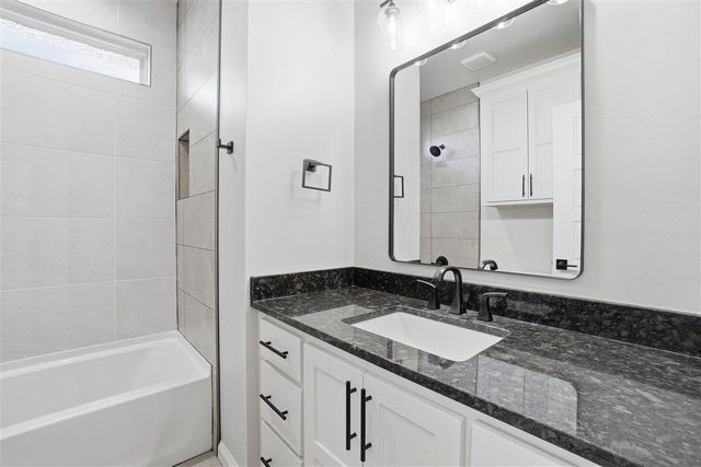 2406 NE Falcon Ln, Lawton, OK 73507