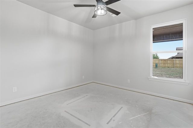 2406 NE Falcon Ln, Lawton, OK 73507