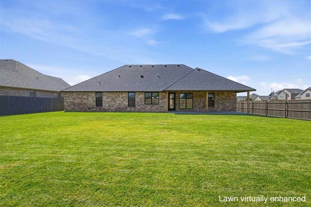 2406 NE Falcon Ln, Lawton, OK 73507