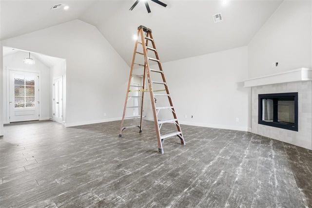 2406 NE Falcon Ln, Lawton, OK 73507