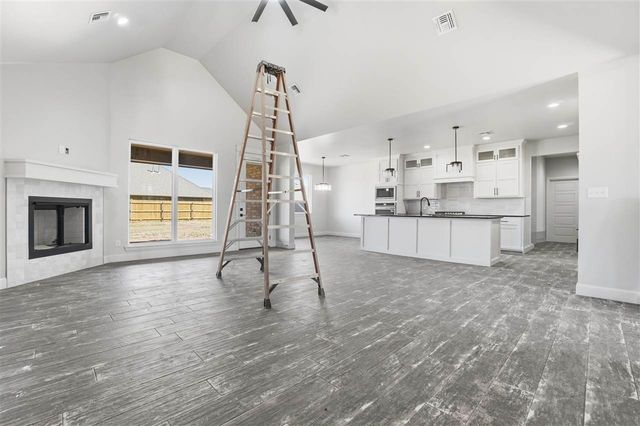 2406 NE Falcon Ln, Lawton, OK 73507