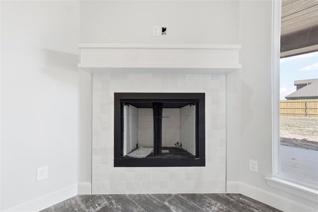 2406 NE Falcon Ln, Lawton, OK 73507
