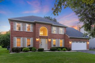 352 MILLCREEK Lane, Naperville, IL 60540