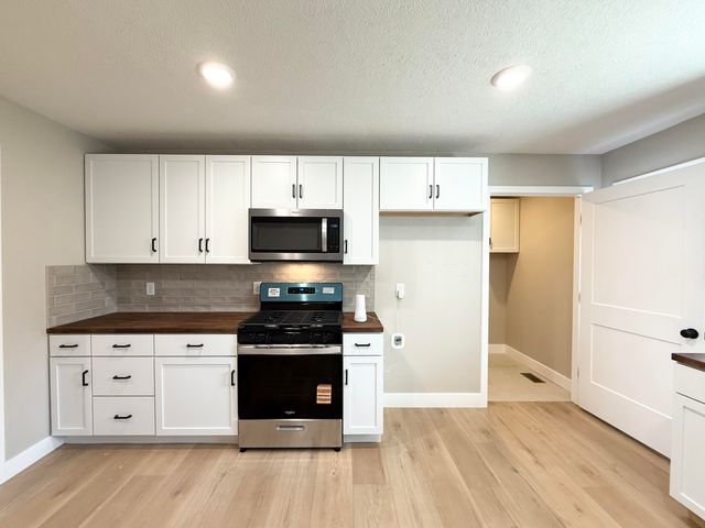 1116 W Broadmoor Street, Springfield, MO 65807