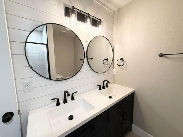 1116 W Broadmoor Street, Springfield, MO 65807