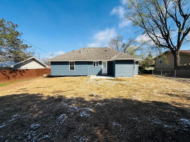 1116 W Broadmoor Street, Springfield, MO 65807