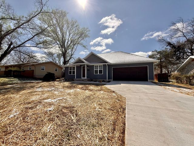 1116 W Broadmoor Street, Springfield, MO 65807