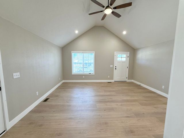 1116 W Broadmoor Street, Springfield, MO 65807