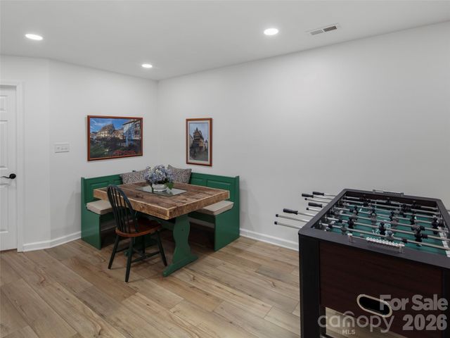 304 Wood Dale Drive, Hendersonville, NC 28791