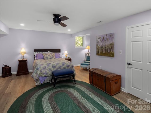 304 Wood Dale Drive, Hendersonville, NC 28791