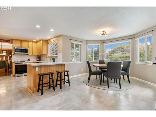 13270 PRINCETON Ct, Lake Oswego, OR 97035