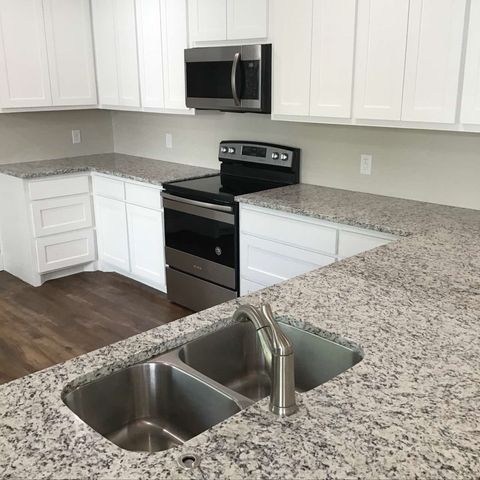 460 Pecan Hollow 460, Garrett, TX 75119