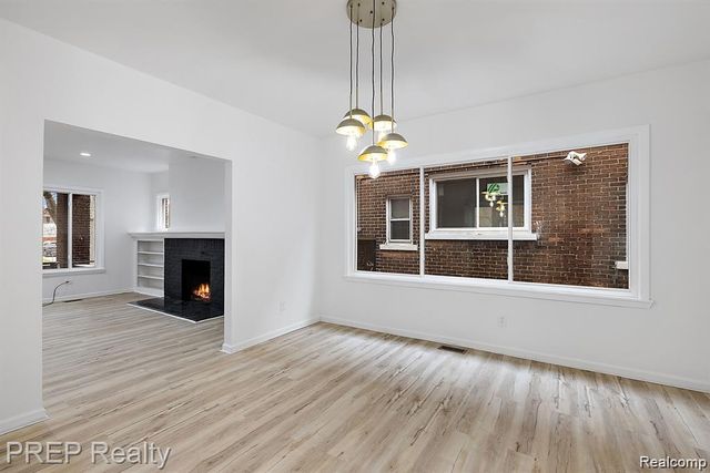 2447 Gladstone Street, Detroit, MI 48206