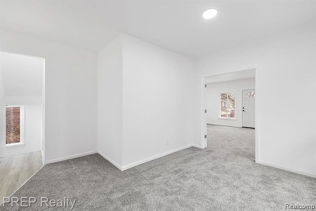 2447 Gladstone Street, Detroit, MI 48206