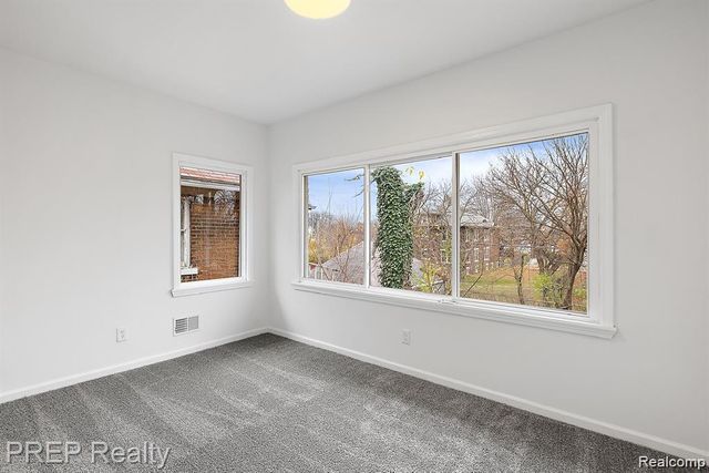 2447 Gladstone Street, Detroit, MI 48206