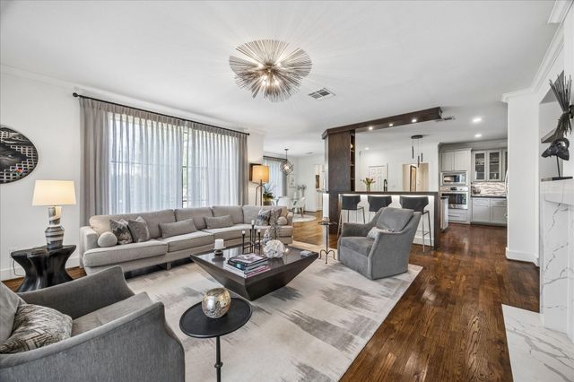 2402 Mcclendon Street, Houston, TX 77030