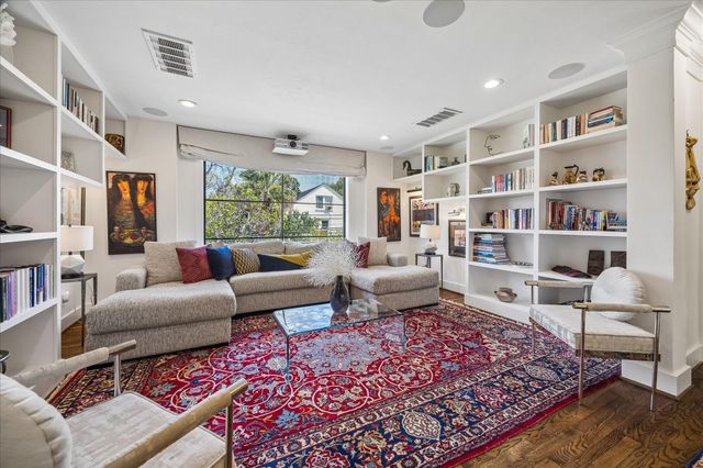 2402 Mcclendon Street, Houston, TX 77030