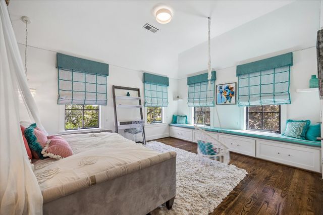 2402 Mcclendon Street, Houston, TX 77030