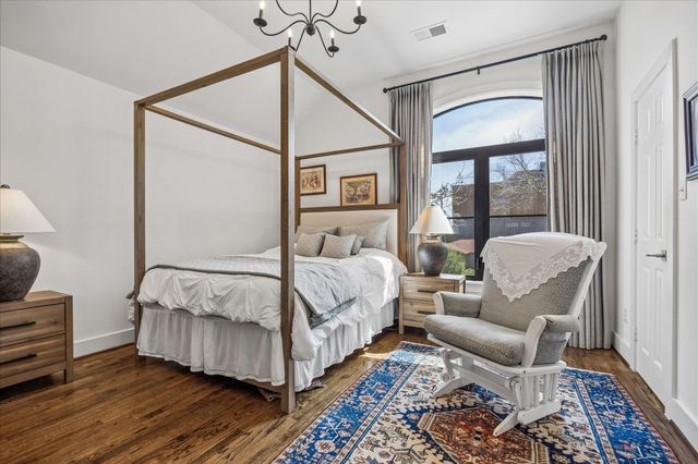 2402 Mcclendon Street, Houston, TX 77030