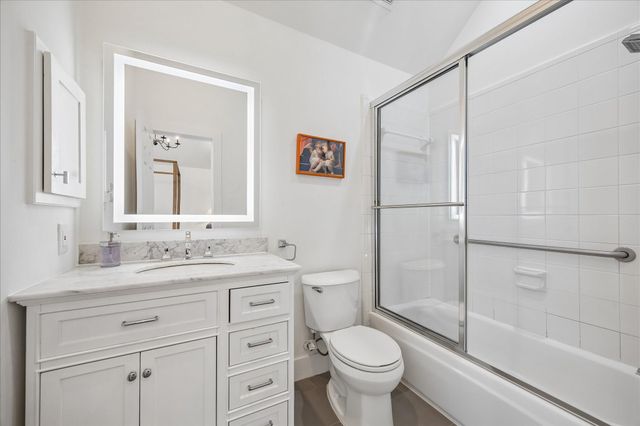 2402 Mcclendon Street, Houston, TX 77030