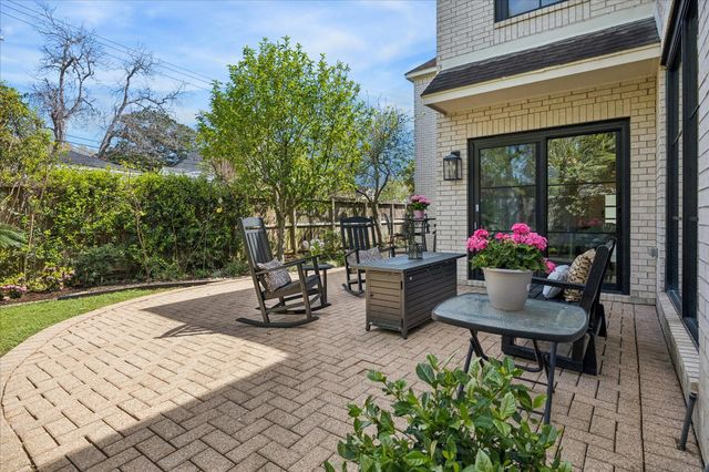 2402 Mcclendon Street, Houston, TX 77030