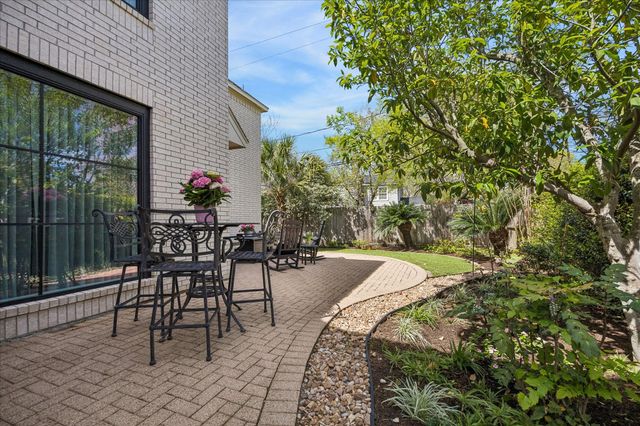 2402 Mcclendon Street, Houston, TX 77030