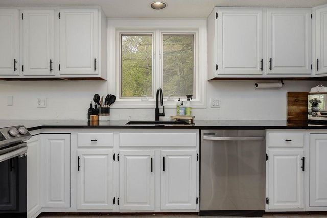 75 Naulahka Lane, Hartford, VT 05059