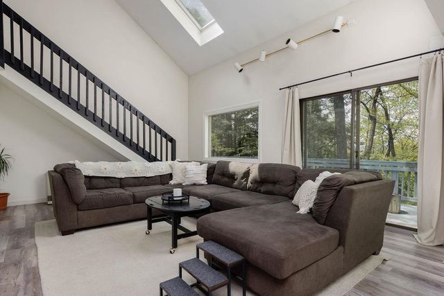 75 Naulahka Lane, Hartford, VT 05059