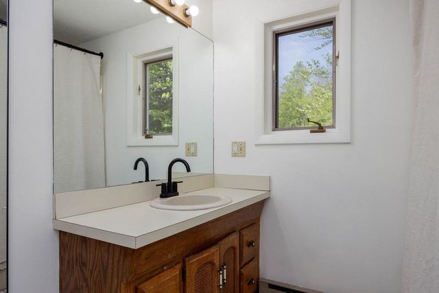 75 Naulahka Lane, Hartford, VT 05059