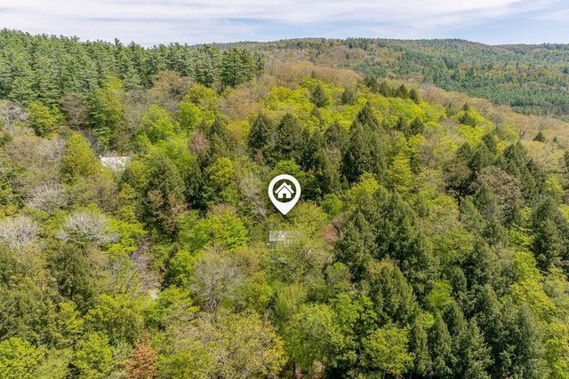 75 Naulahka Lane, Hartford, VT 05059