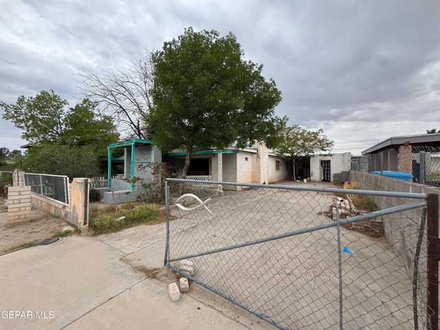 355 Rachel Drive, Socorro, TX 79927
