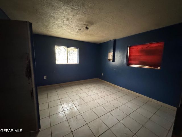 355 Rachel Drive, Socorro, TX 79927